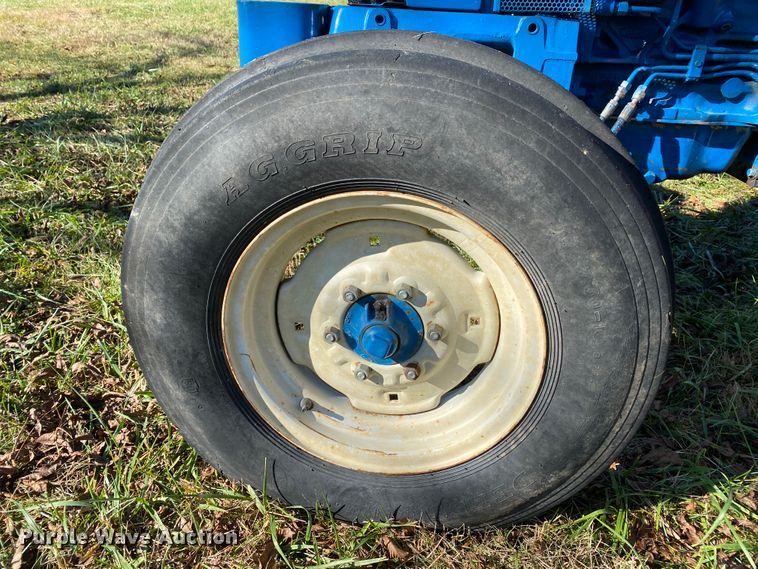 image for item HA9683 1994 Ford 4630  tractor