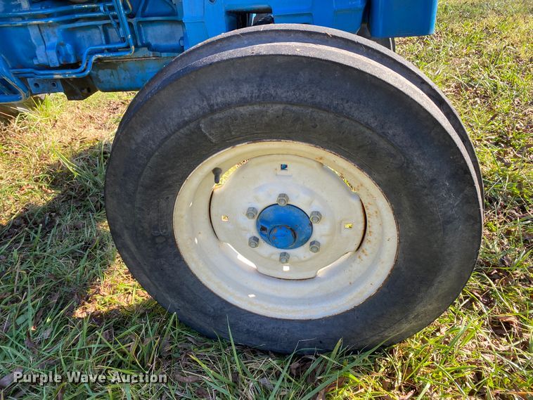 image for item HA9683 1994 Ford 4630  tractor