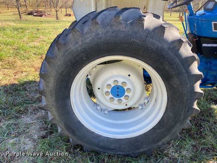 image for item HA9683 1994 Ford 4630  tractor