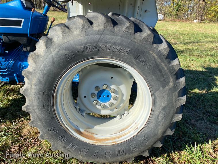 image for item HA9683 1994 Ford 4630  tractor