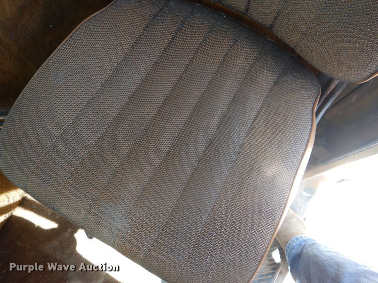 image for item HB9015 1985 Ford CLT9000  tank truck