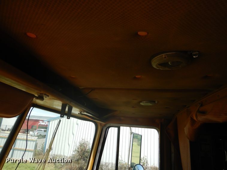 image for item HB9015 1985 Ford CLT9000  tank truck