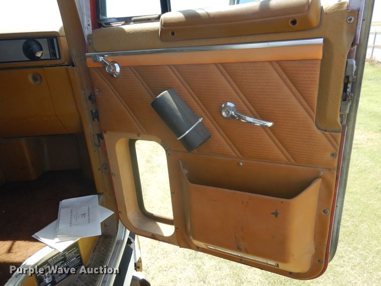 image for item HB9015 1985 Ford CLT9000  tank truck