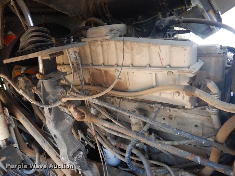 image for item HB9015 1985 Ford CLT9000  tank truck