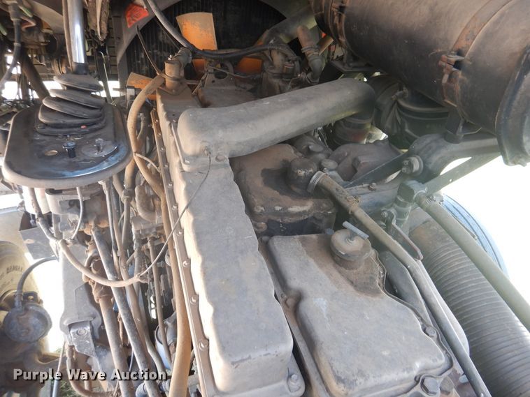 image for item HB9015 1985 Ford CLT9000  tank truck