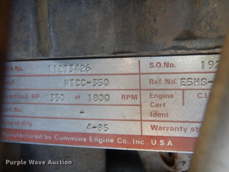 image for item HB9015 1985 Ford CLT9000  tank truck