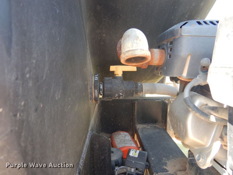 image for item HB9015 1985 Ford CLT9000  tank truck