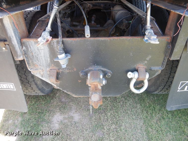 image for item HB9015 1985 Ford CLT9000  tank truck