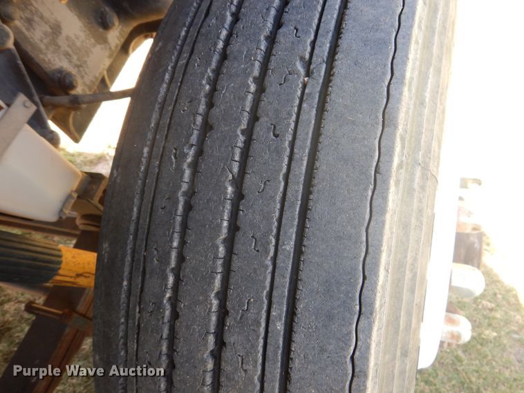 image for item HB9015 1985 Ford CLT9000  tank truck