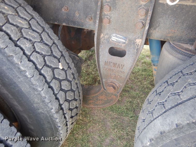 image for item HB9015 1985 Ford CLT9000  tank truck