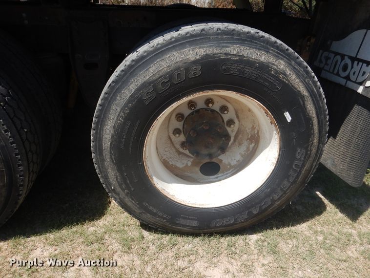 image for item HB9015 1985 Ford CLT9000  tank truck