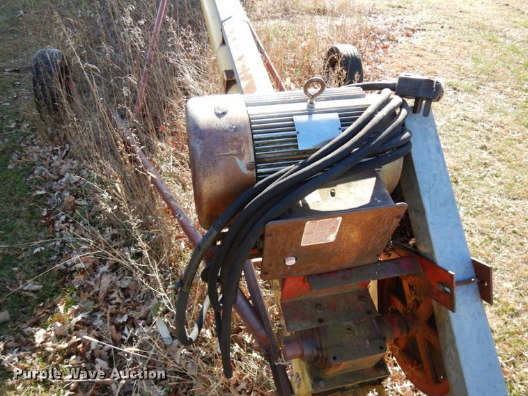image for item HD9130 Westfield  grain auger