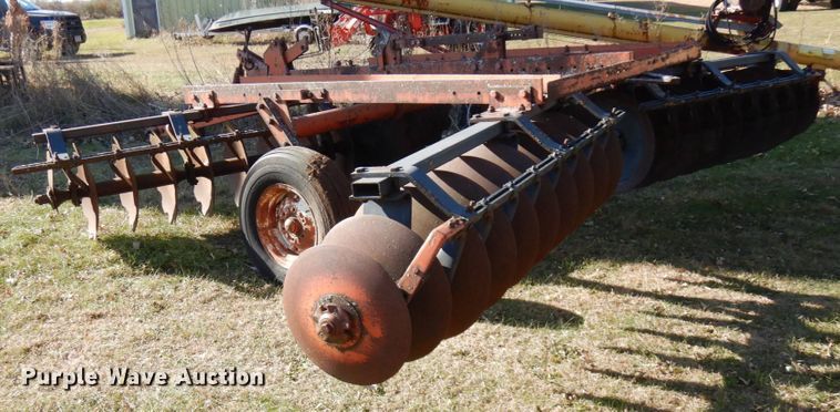 image for item HD9131 Allis Chalmers 2300A tandem off-set disk