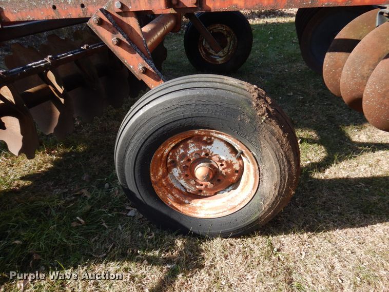 image for item HD9131 Allis Chalmers 2300A tandem off-set disk