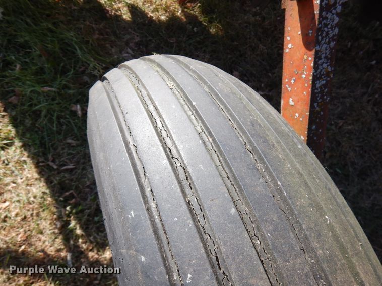 image for item HD9131 Allis Chalmers 2300A tandem off-set disk