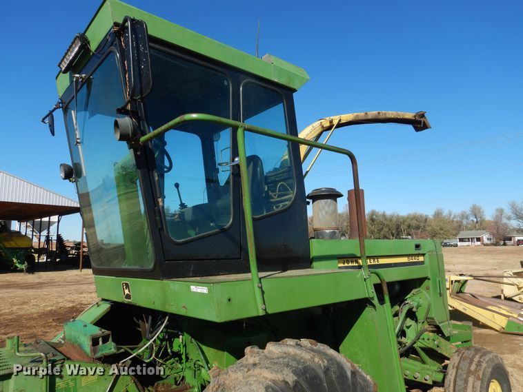 image for item HL9512 1977 John Deere 5440  forage harvester