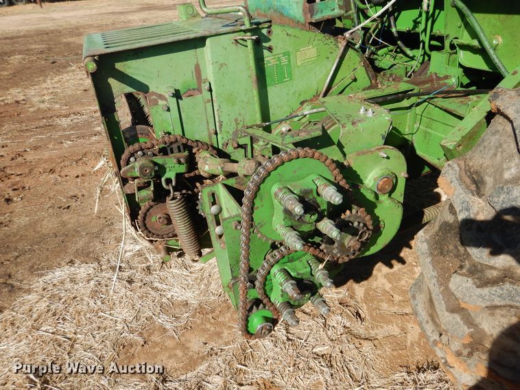 image for item HL9512 1977 John Deere 5440  forage harvester