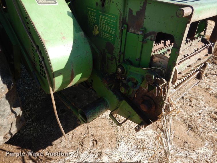 image for item HL9512 1977 John Deere 5440  forage harvester