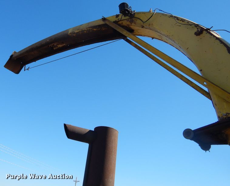 image for item HL9512 1977 John Deere 5440  forage harvester