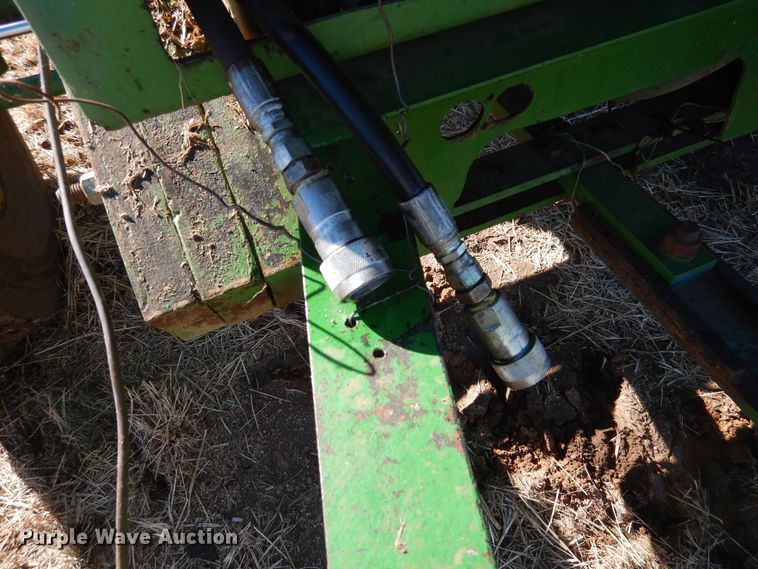 image for item HL9512 1977 John Deere 5440  forage harvester