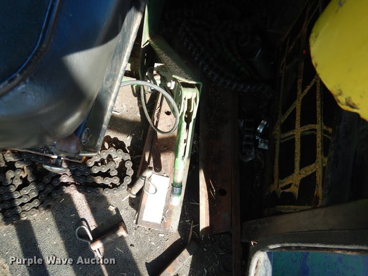 image for item HL9512 1977 John Deere 5440  forage harvester