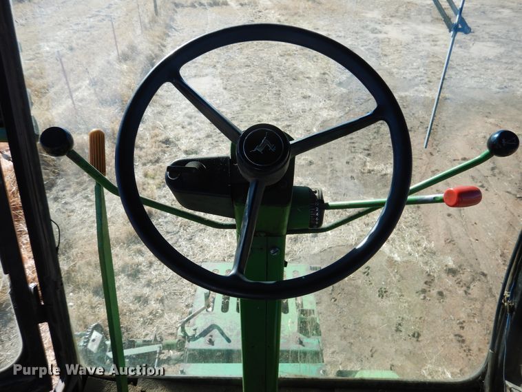 image for item HL9512 1977 John Deere 5440  forage harvester