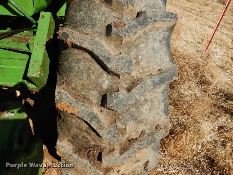 image for item HL9512 1977 John Deere 5440  forage harvester