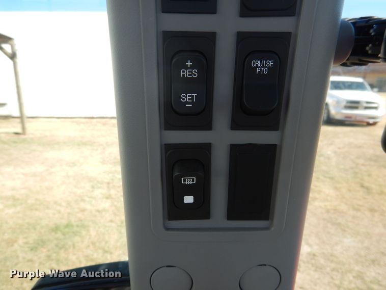 image for item HL9517 Kioti RX7320  MFWD tractor