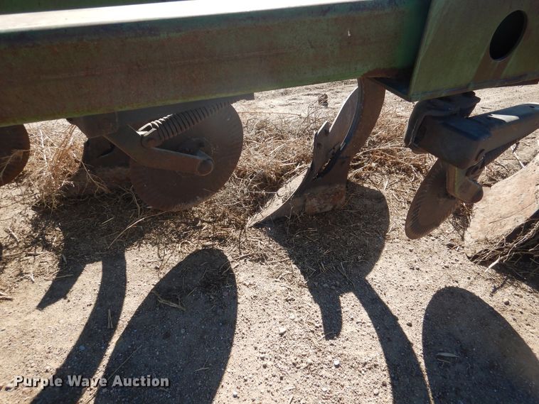 image for item HL9519 John Deere A2700 seven bottom plow