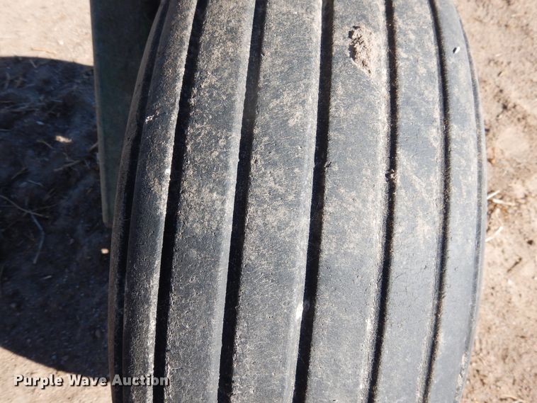 image for item HL9519 John Deere A2700 seven bottom plow