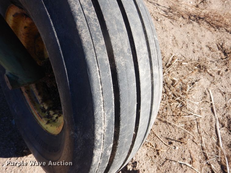 image for item HL9519 John Deere A2700 seven bottom plow