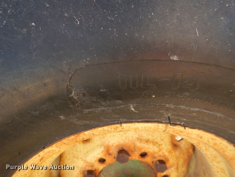 image for item HL9519 John Deere A2700 seven bottom plow