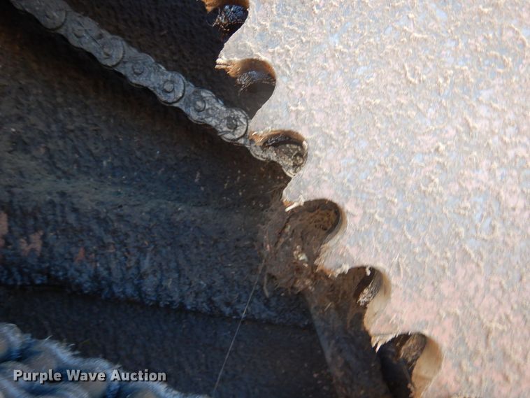 image for item HL9527 2000 International 4900  feed mixer truck