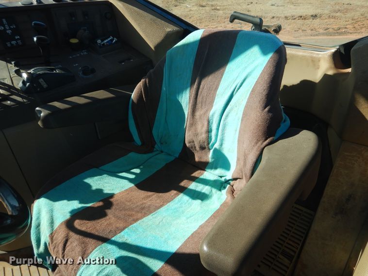 image for item HL9528 John Deere 6410  tractor