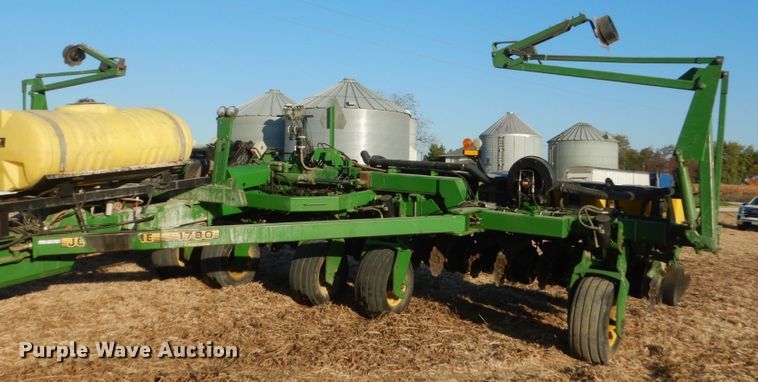 image for item HP9993 John Deere 1780 split row planter
