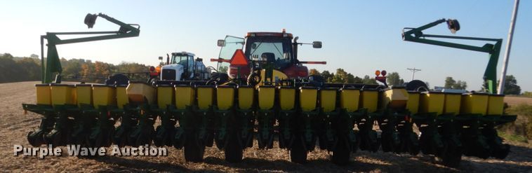 image for item HP9993 John Deere 1780 split row planter