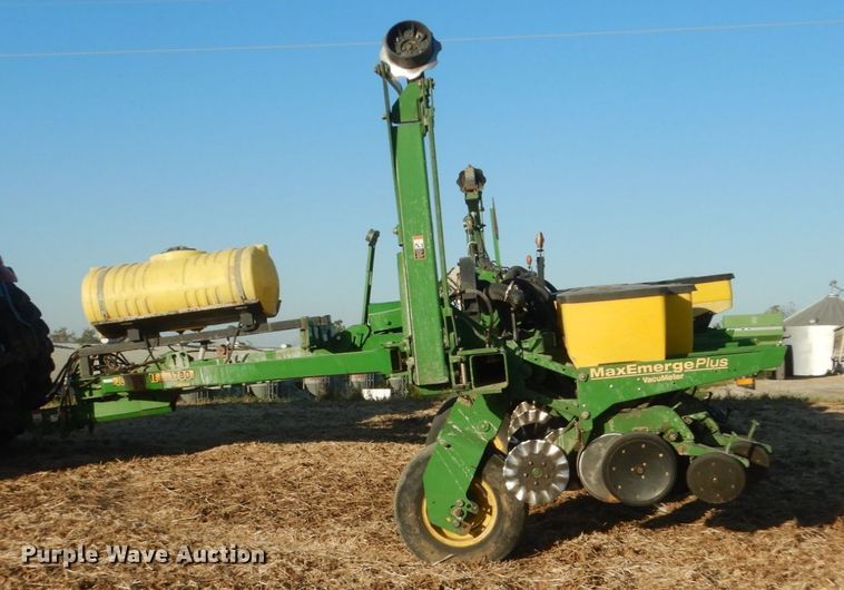 image for item HP9993 John Deere 1780 split row planter