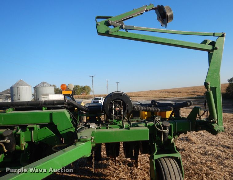 image for item HP9993 John Deere 1780 split row planter