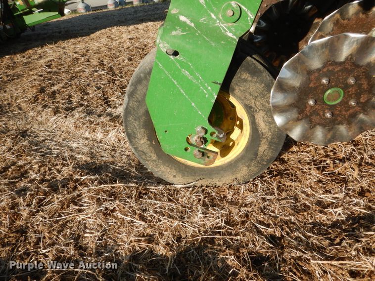 image for item HP9993 John Deere 1780 split row planter
