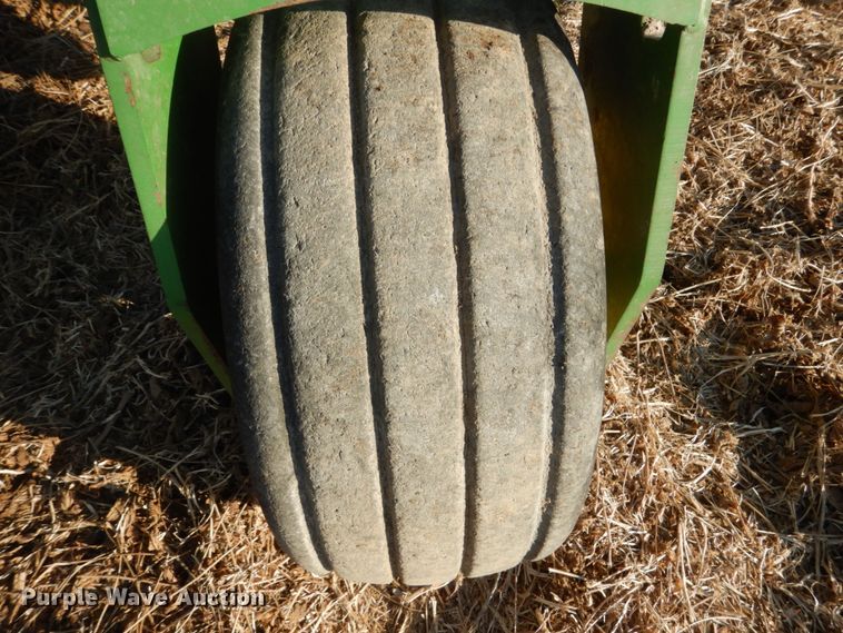 image for item HP9993 John Deere 1780 split row planter