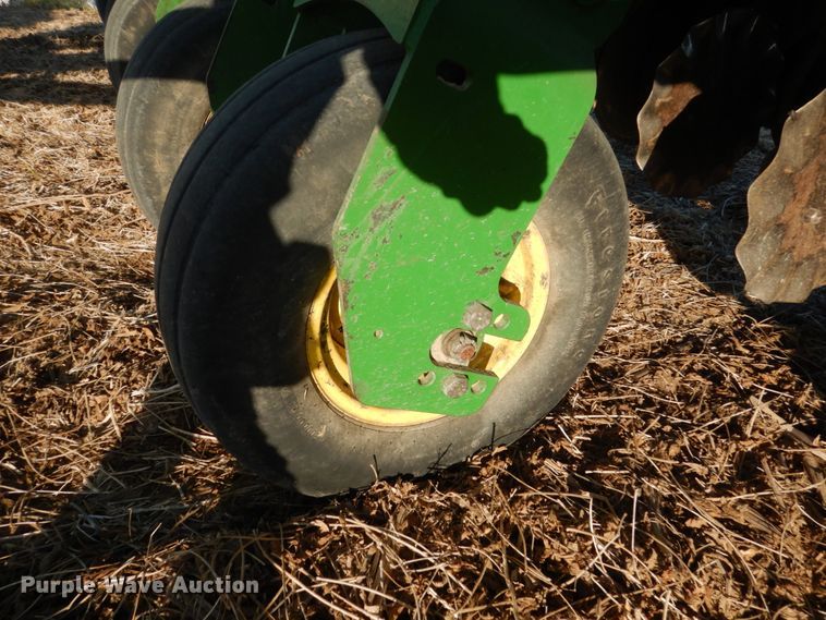 image for item HP9993 John Deere 1780 split row planter