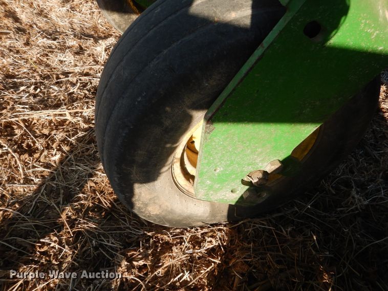 image for item HP9993 John Deere 1780 split row planter