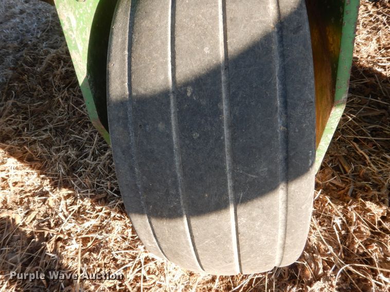 image for item HP9993 John Deere 1780 split row planter