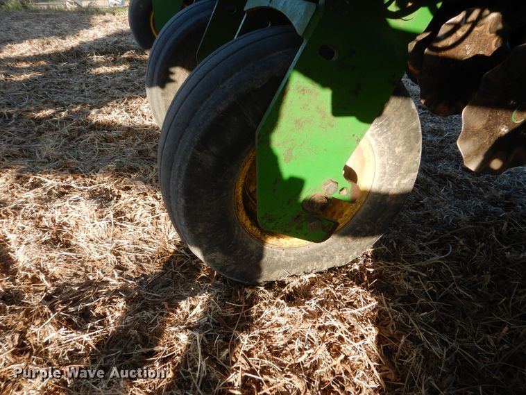 image for item HP9993 John Deere 1780 split row planter