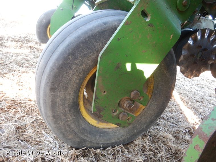 image for item HP9993 John Deere 1780 split row planter