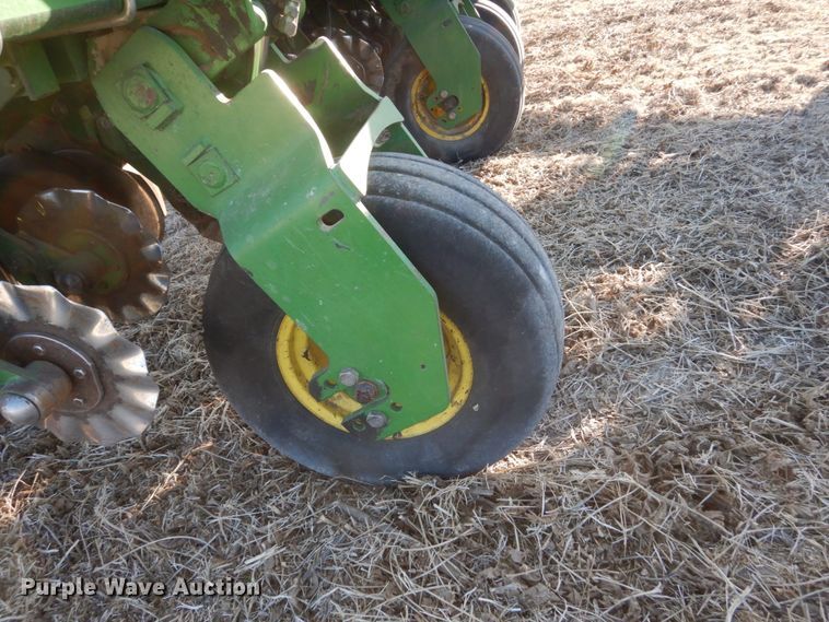 image for item HP9993 John Deere 1780 split row planter