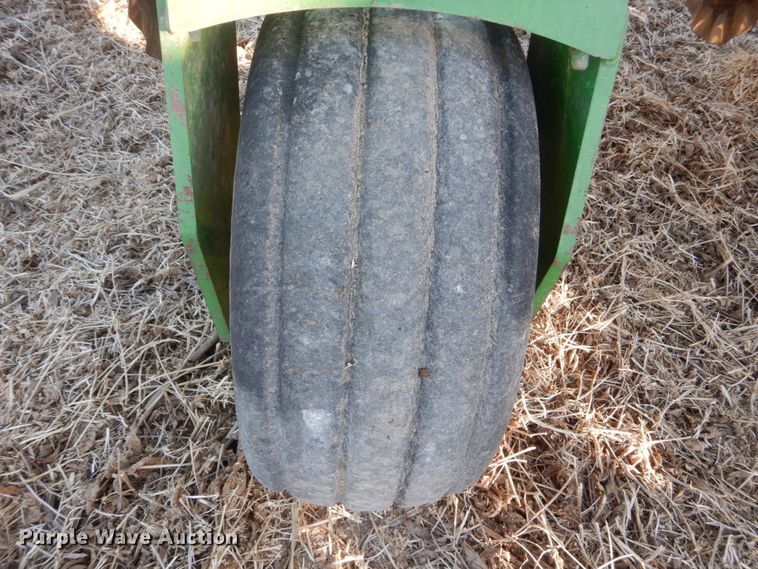 image for item HP9993 John Deere 1780 split row planter