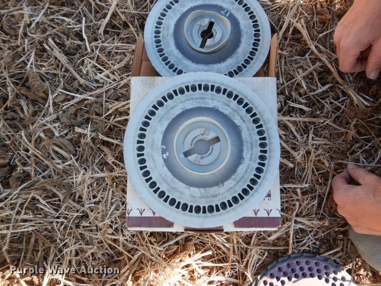 image for item HP9993 John Deere 1780 split row planter