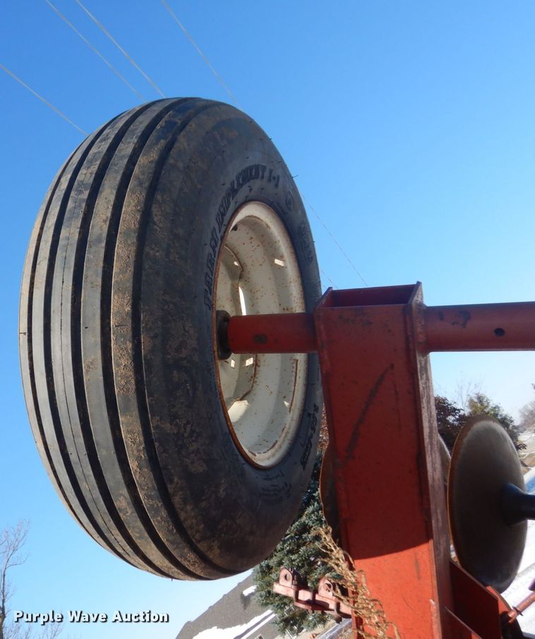 image for item HS9403 Kewanee 1775 tandem off-set disk