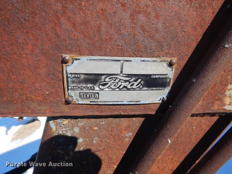 image for item HS9404 (2) pieces of ag equipment